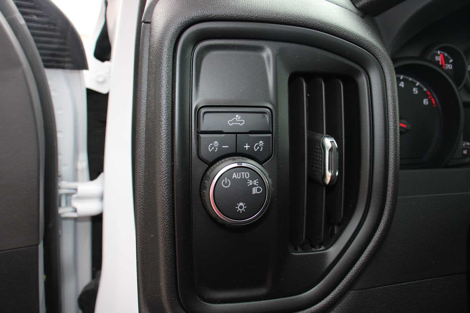 2024 Chevrolet Silverado 1500 Work Truck photo 16