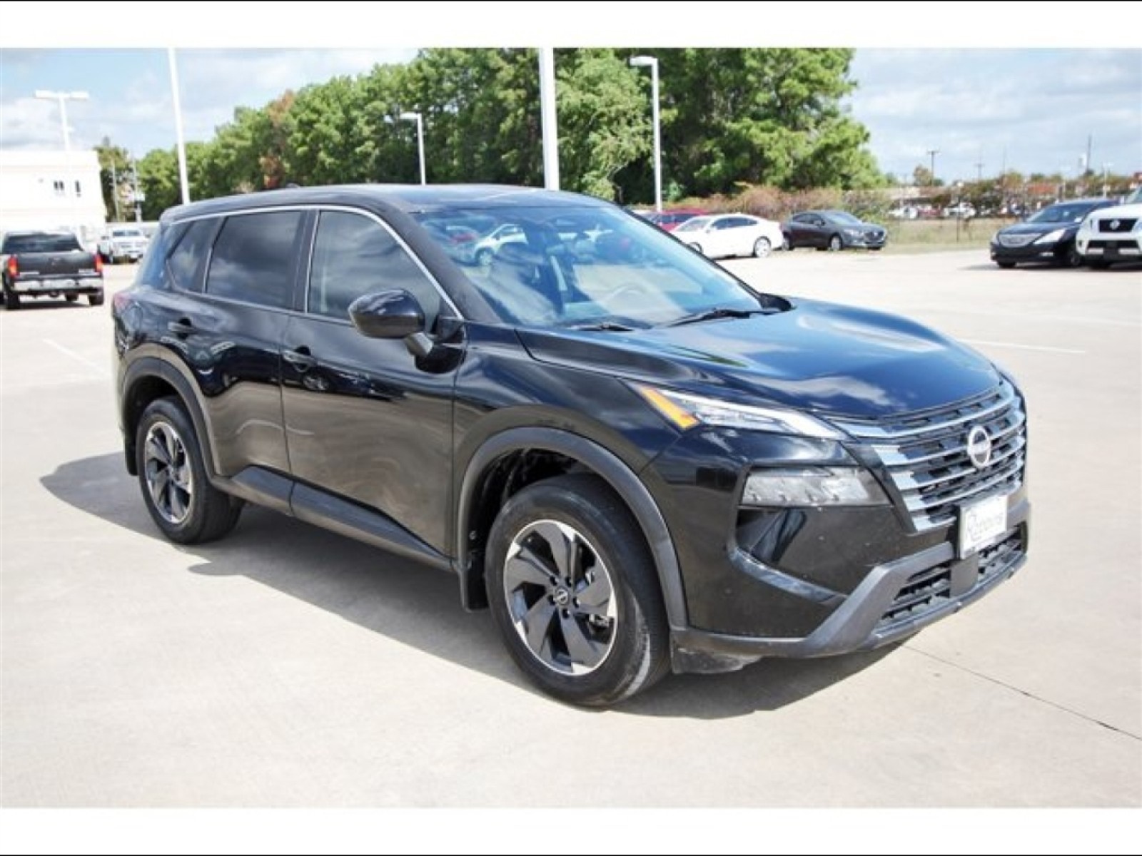 2024 Nissan Rogue SV Black at Robbins Nissan
