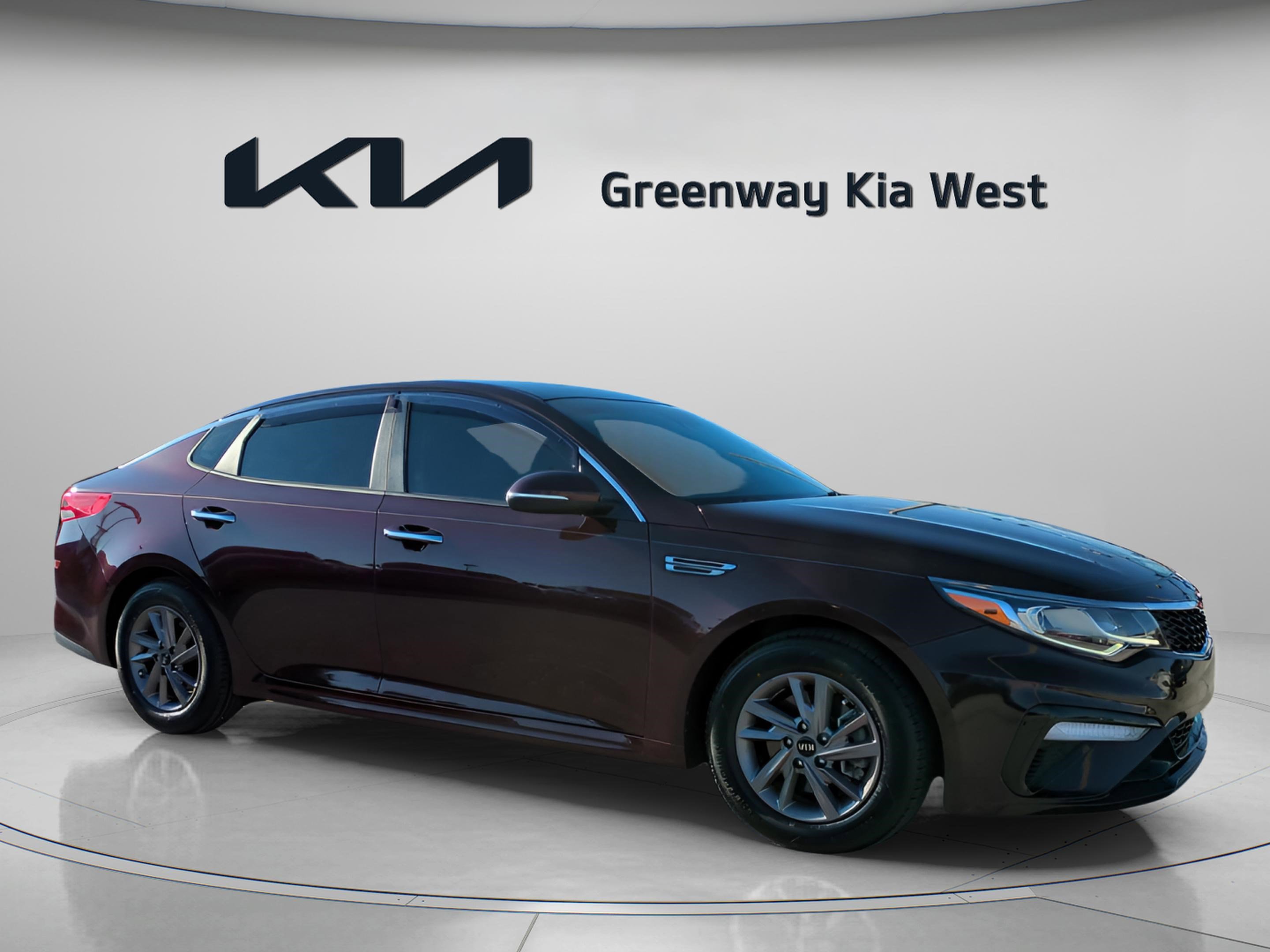 2020 Kia Optima LX's photo