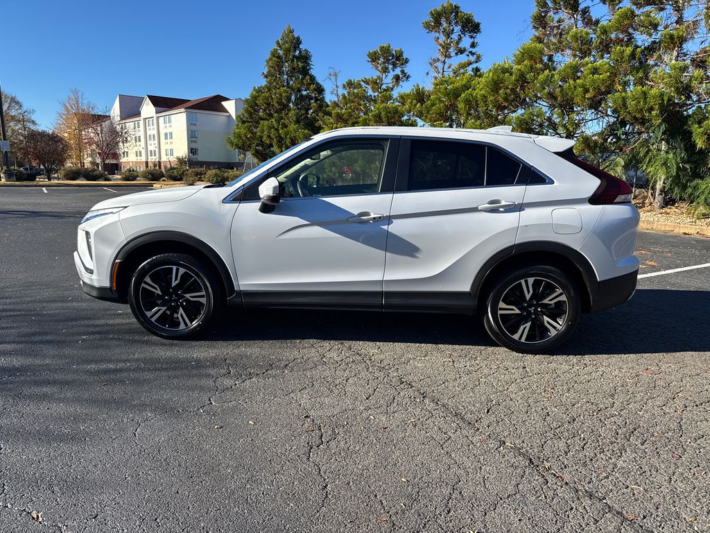 2025 Mitsubishi Eclipse Cross SE photo 3