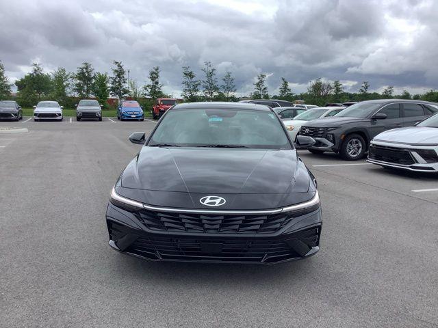 2025 Hyundai Elantra Hybrid Limited photo 2