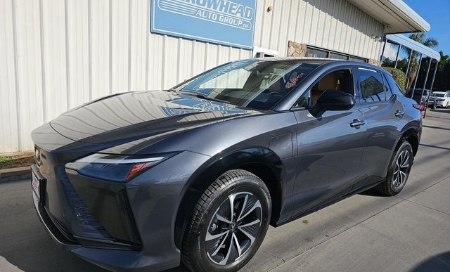 2024 Lexus RZ Premium's photo