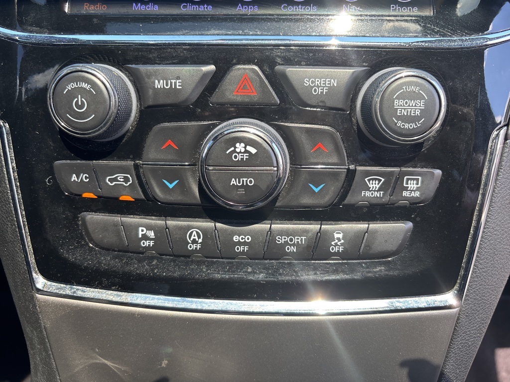 2019 Jeep Grand Cherokee Altitude photo 27