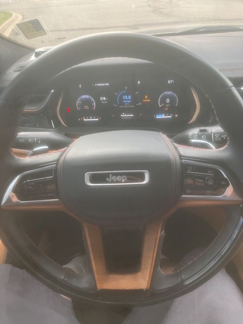 2022 Jeep Grand Cherokee L Summit photo 3