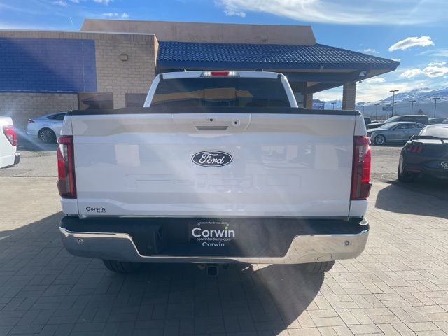 2025 Ford F-150 XLT photo 4