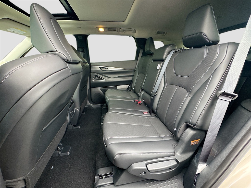 2026 Infiniti QX60 Luxe photo 26