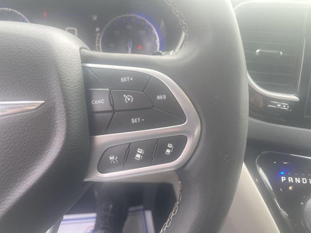 2022 Chrysler Pacifica Touring L photo 20