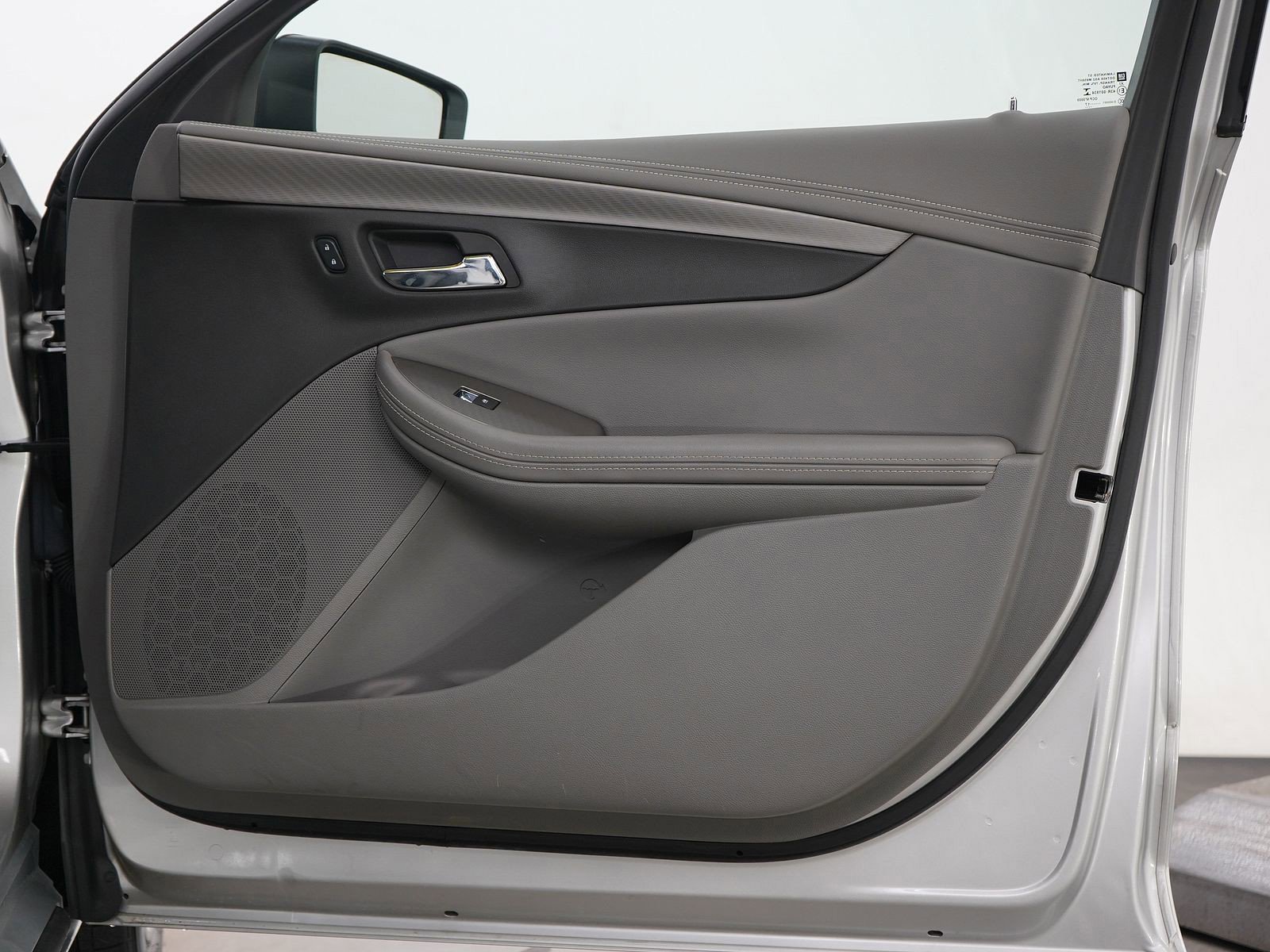2017 Chevrolet Impala LS photo 8