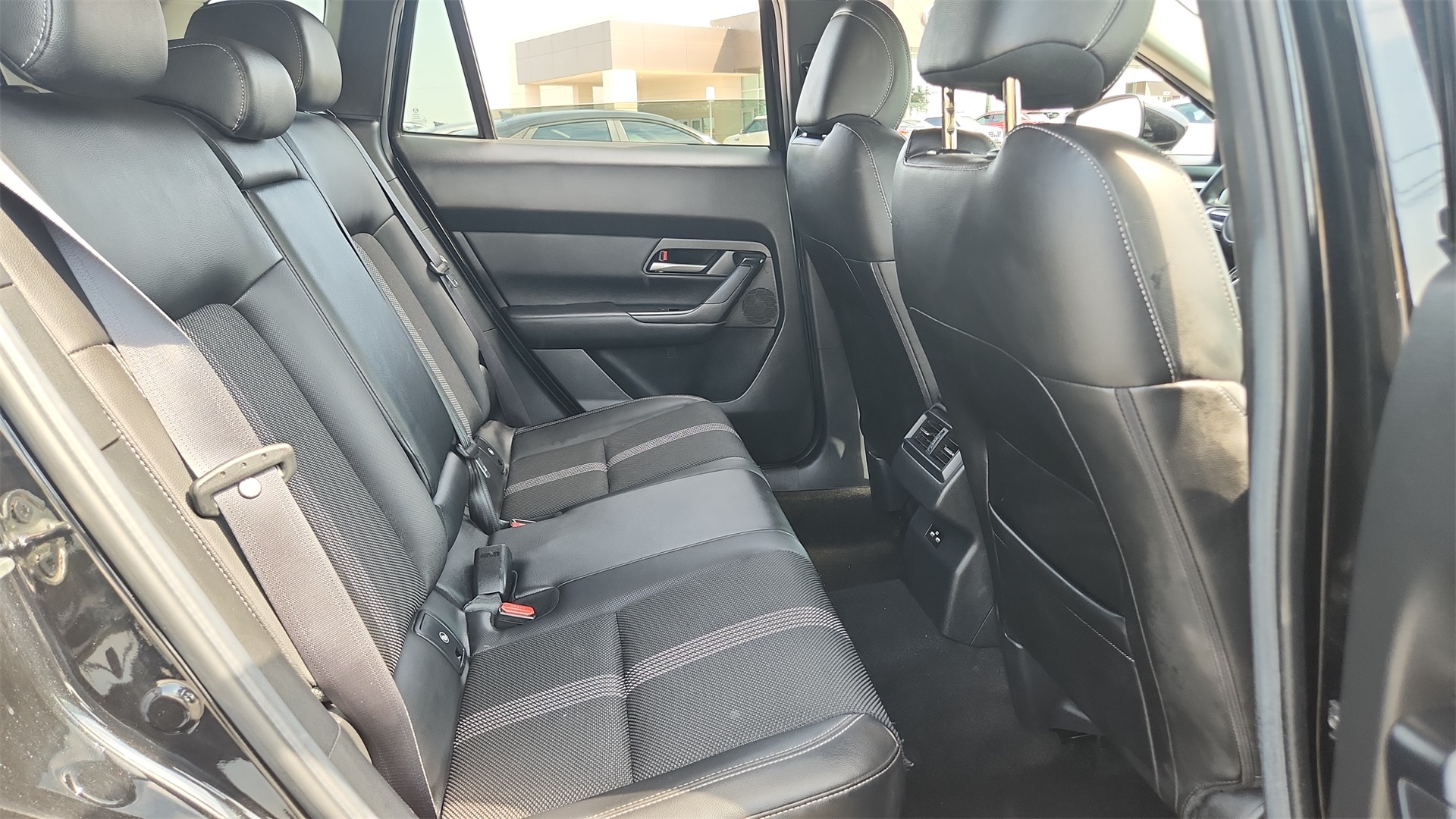 2024 Mazda CX-50 2.5 S Preferred photo 27