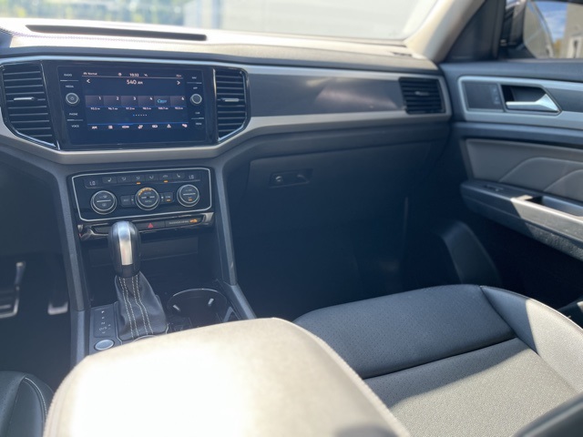 2023 Volkswagen Atlas V6 SEL R-Line photo 7