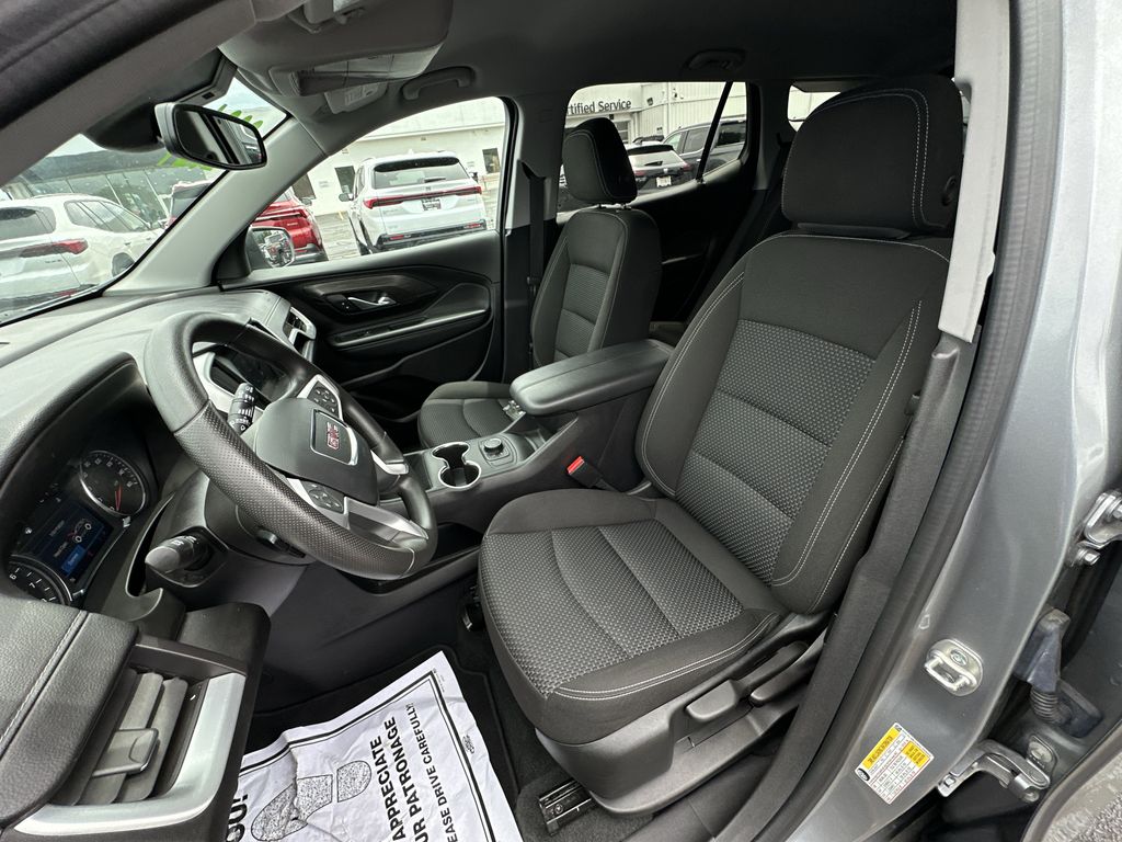 2024 GMC TERRAIN - Image 16