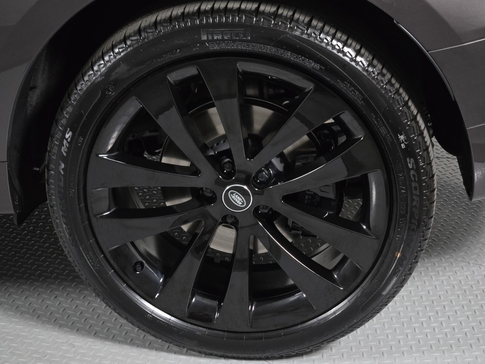 2025 Land Rover Range Rover Sport SE photo 8