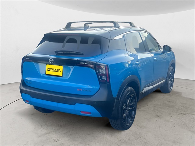 2025 Nissan Kicks SR photo 2