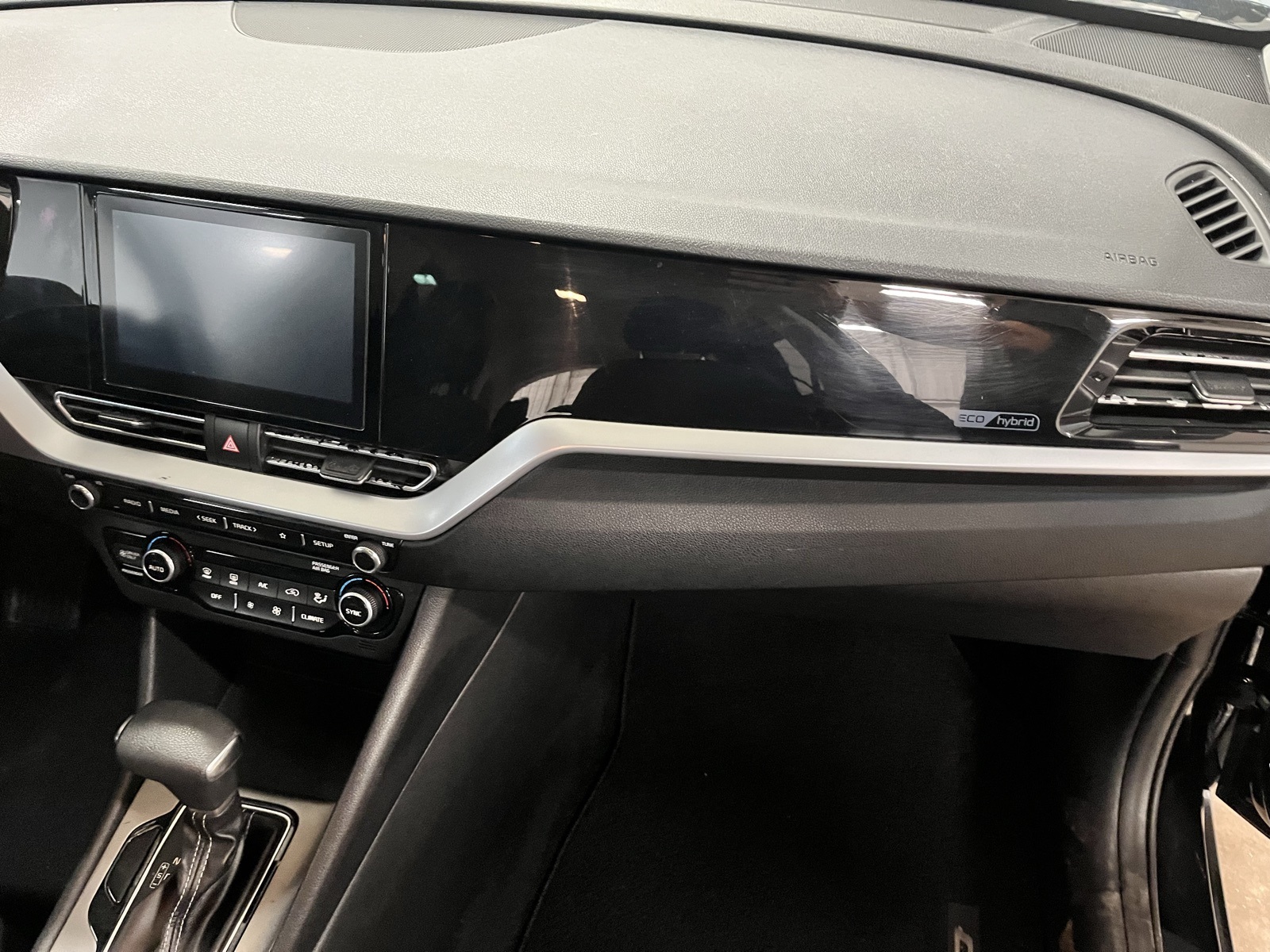 2021 Kia Niro LX photo 17