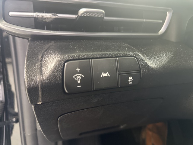 2023 Hyundai Elantra SEL photo 19