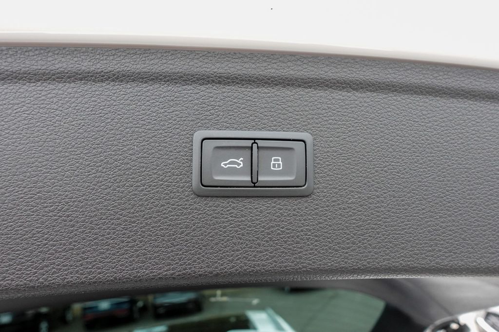 2023 Audi SQ5 Premium Plus photo 27
