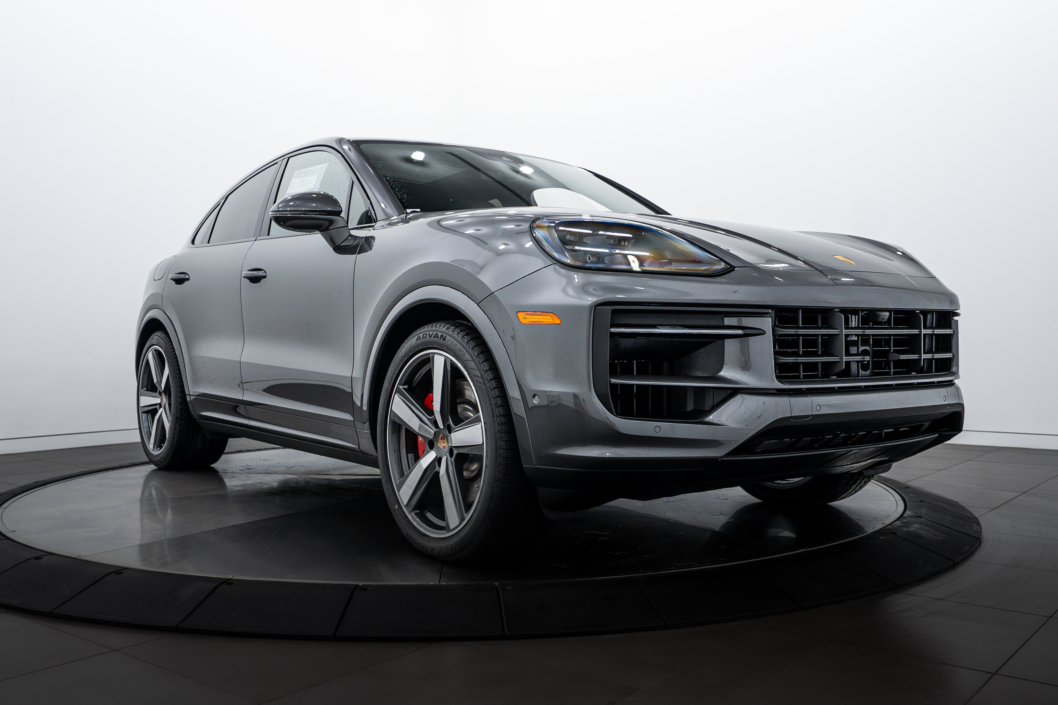 2026 Porsche Cayenne S Coupe photo 7
