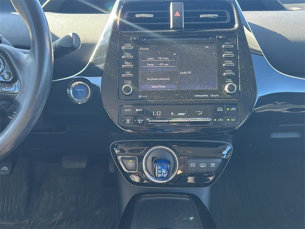 2020 Toyota Prius Prime LE photo 14