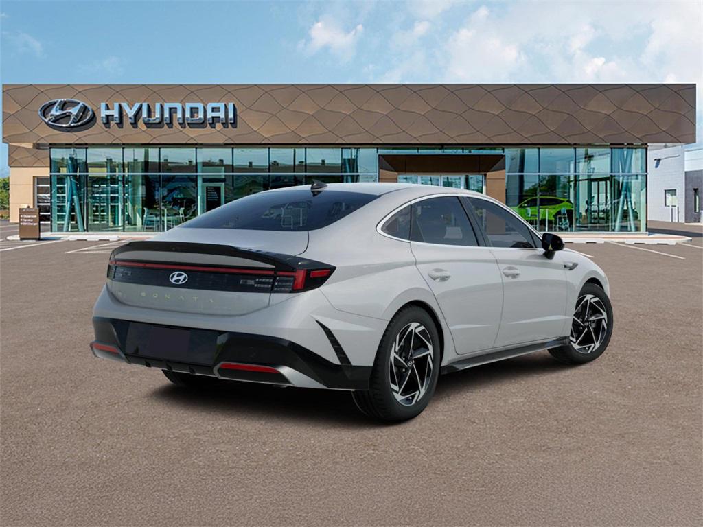 2026 Hyundai Sonata SEL Sport photo 4