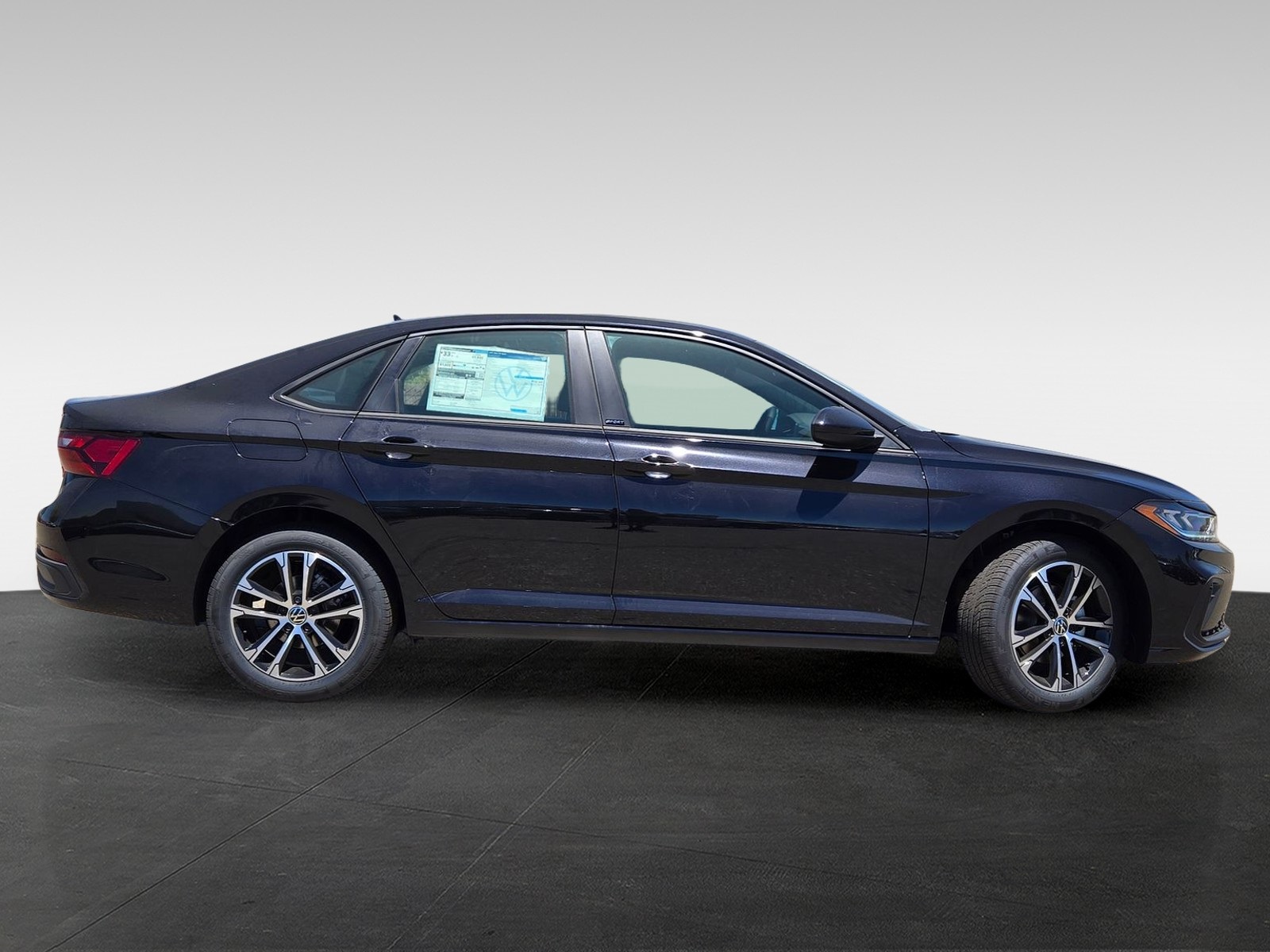 2025 Volkswagen Jetta 1.5T Sport photo 3