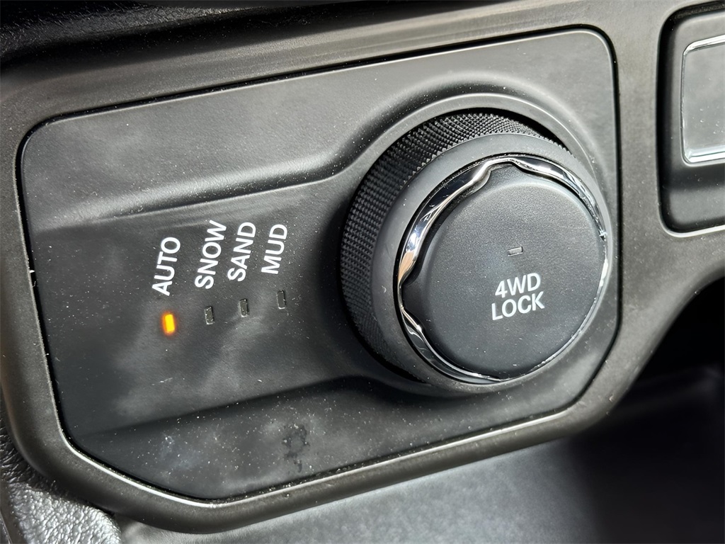 2020 Jeep Renegade Sport photo 20