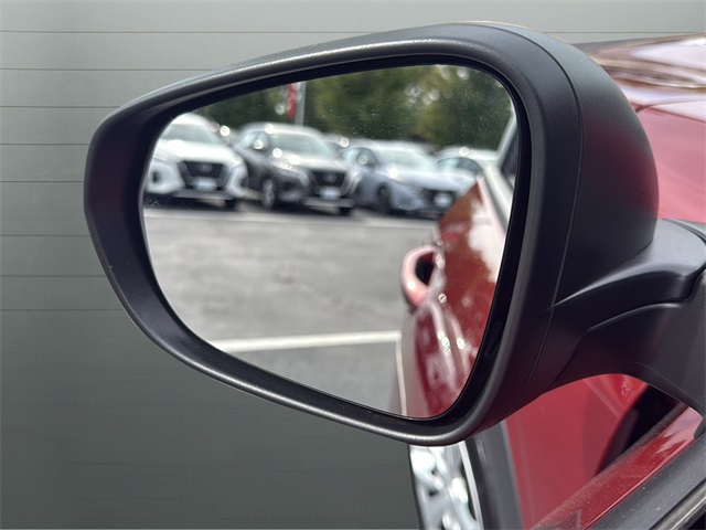 2025 Chevrolet Trax LS photo 17