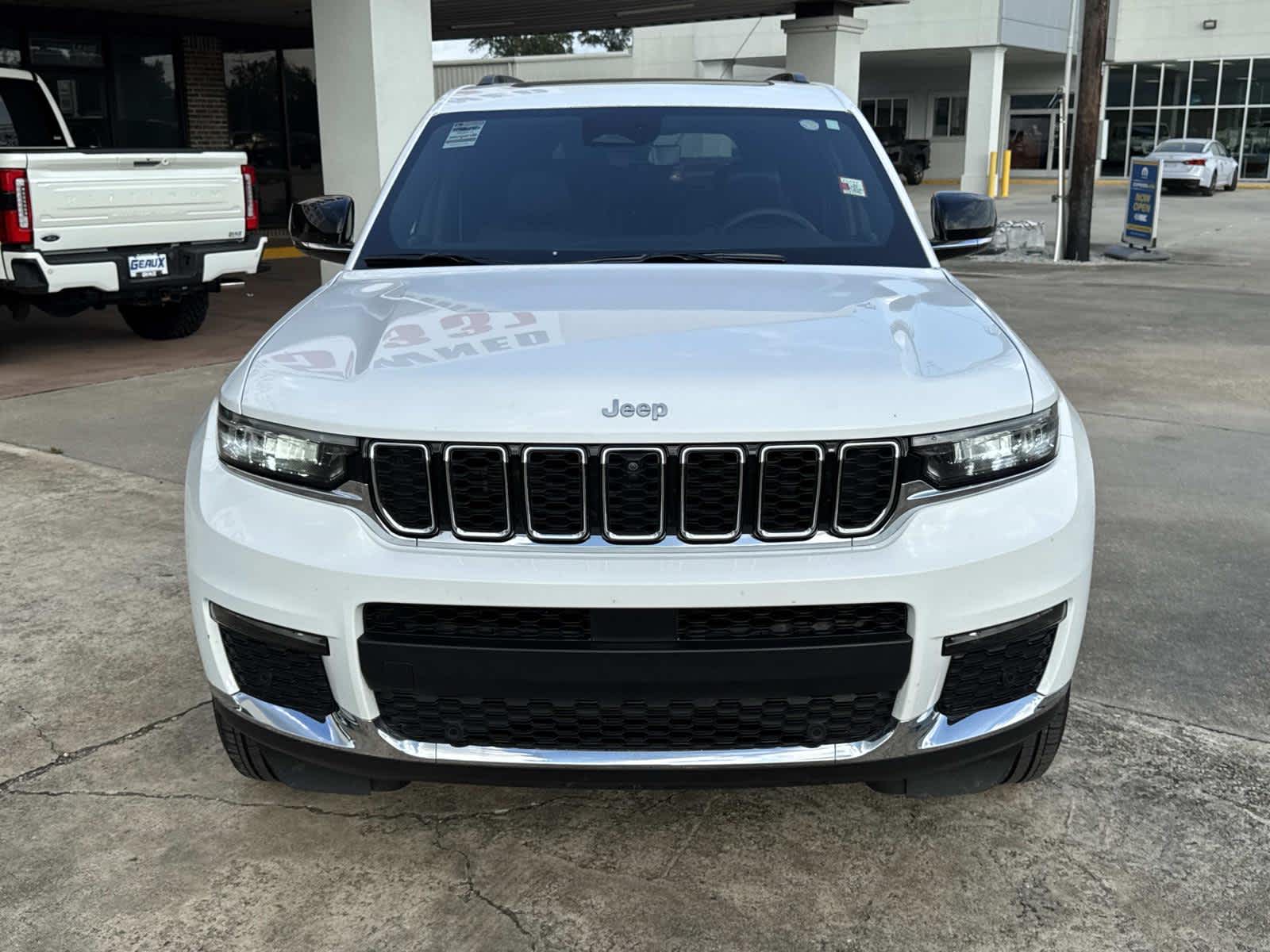 2024 Jeep Grand Cherokee Limited photo 2