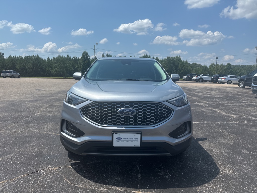 2024 Ford Edge SEL photo 13