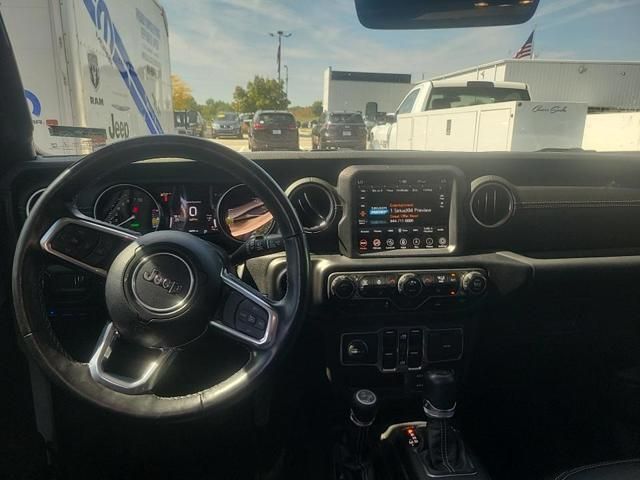 2023 Jeep Wrangler Sahara 4xe photo 4