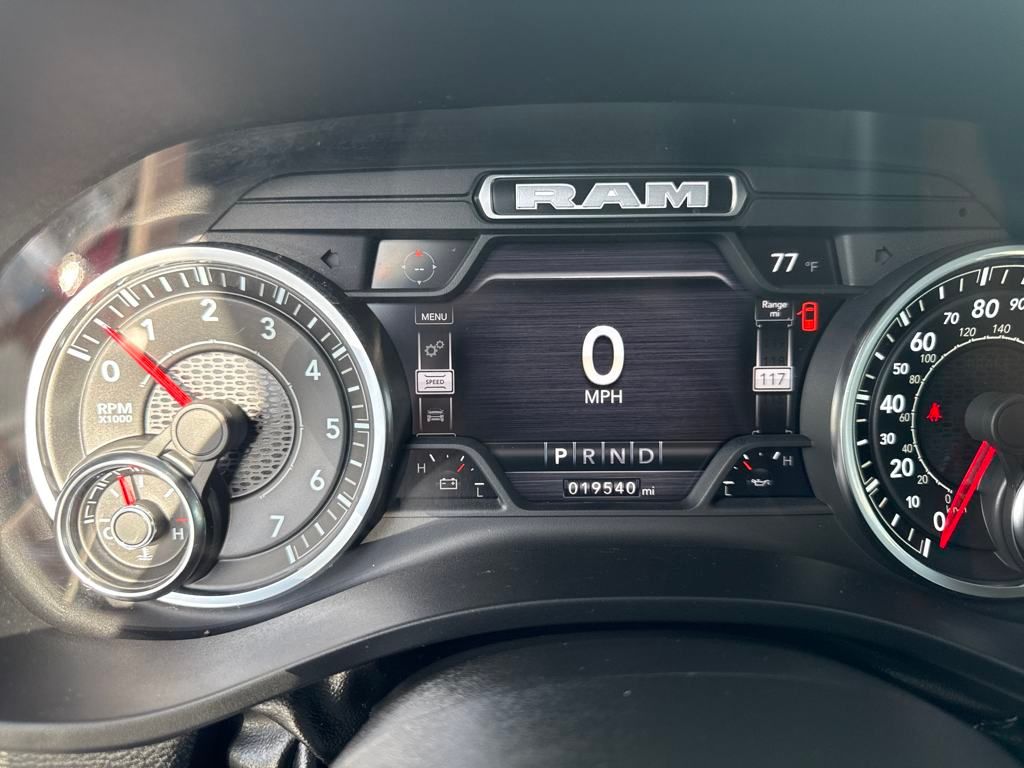 2022 Ram 1500 Laramie photo 2