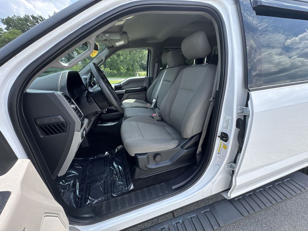 2018 Ford F-150 XLT photo 13