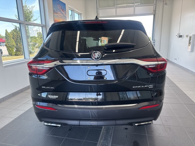 2018 Buick Enclave Essence photo 4