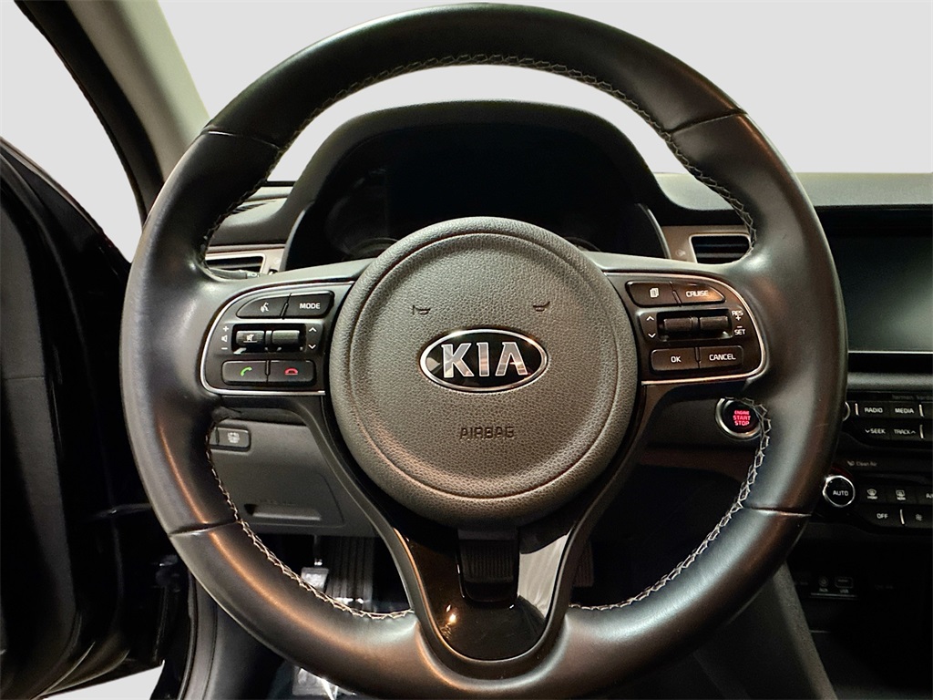 2017 Kia Niro EX photo 35
