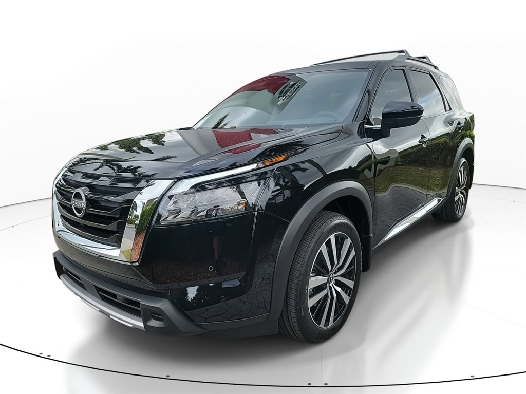 2025 Nissan Pathfinder Platinum photo 4