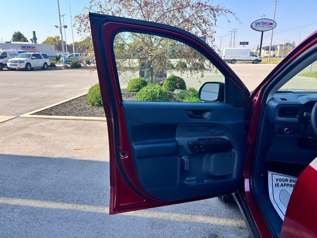 2025 Ford Maverick Lariat photo 16