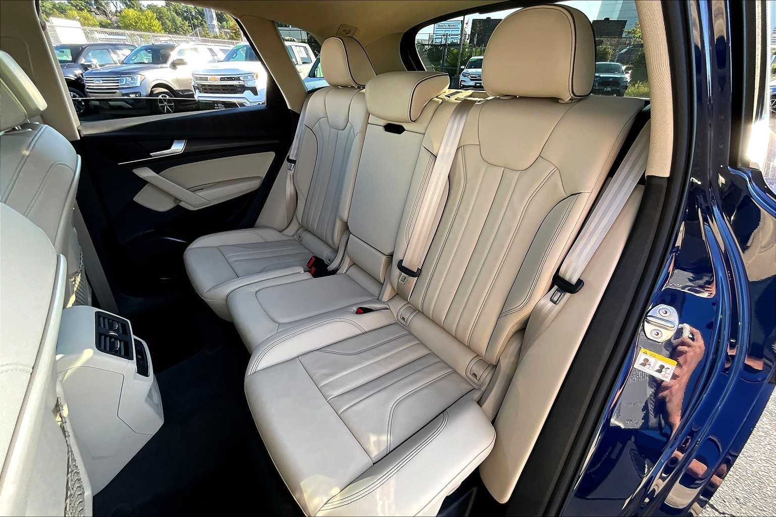 2024 Audi Q5 S line Premium photo 17