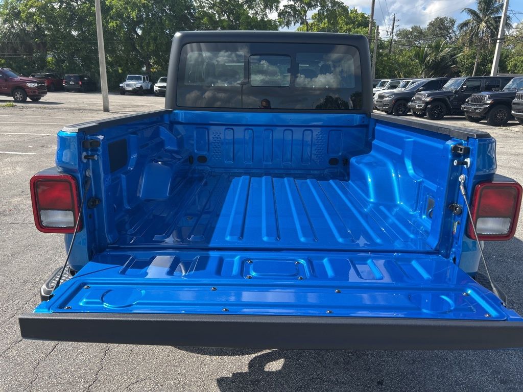 2025 Jeep Gladiator Sport photo 25