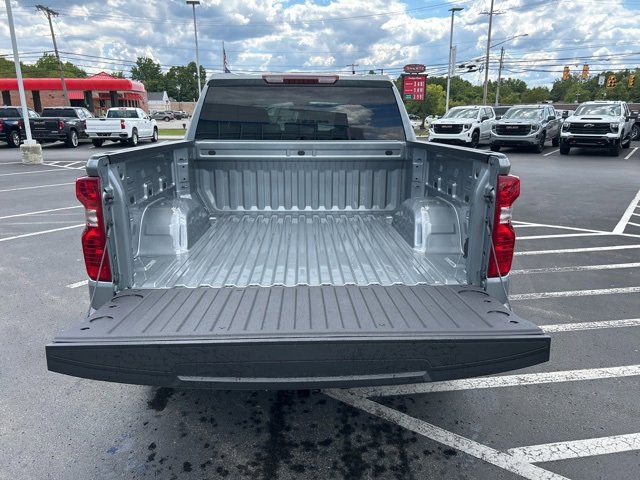 2026 Chevrolet Silverado 1500 LT photo 4
