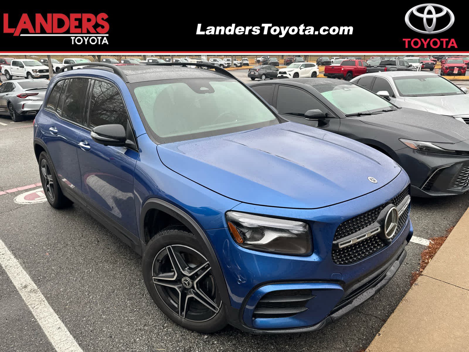 2024 Mercedes-Benz GLB Base's photo