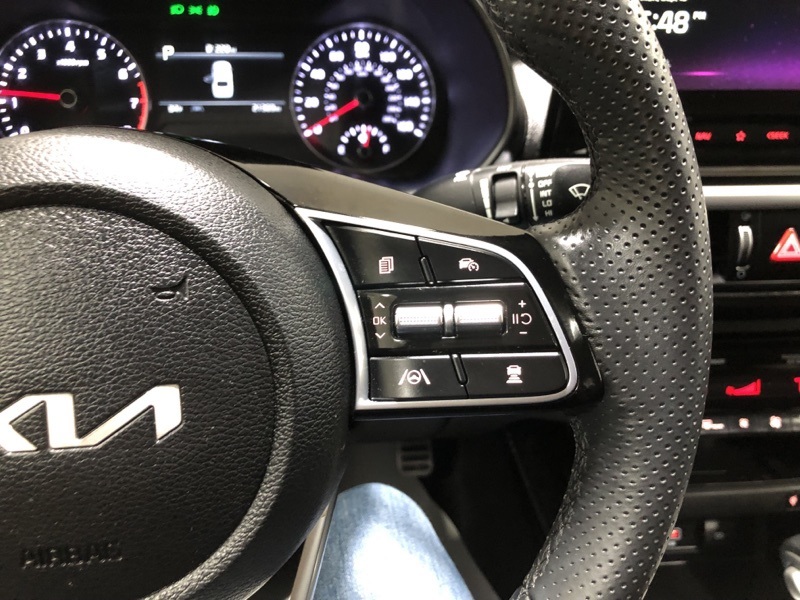 2023 Kia Forte GT-Line photo 19