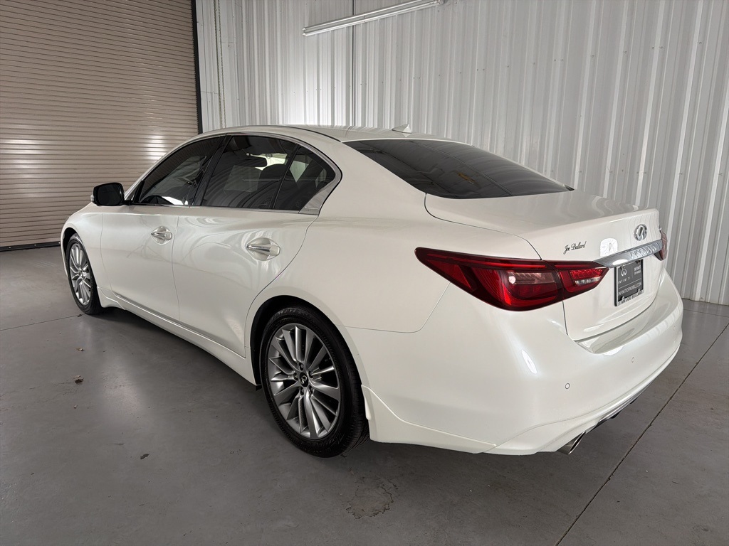 2024 Infiniti Q50 LUXE photo 2
