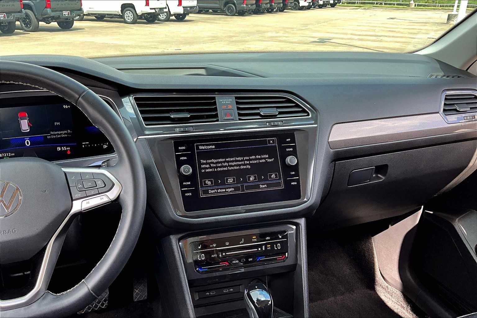 2022 Volkswagen Tiguan SE photo 12