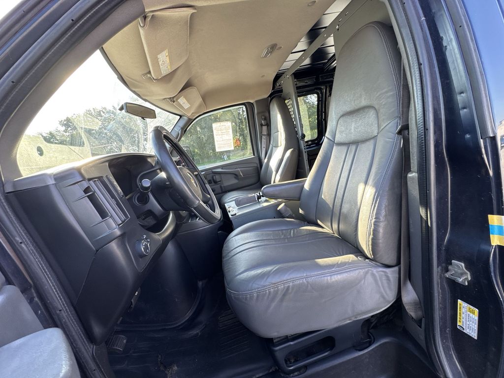 2012 Chevrolet Express 2500 Work Van photo 11