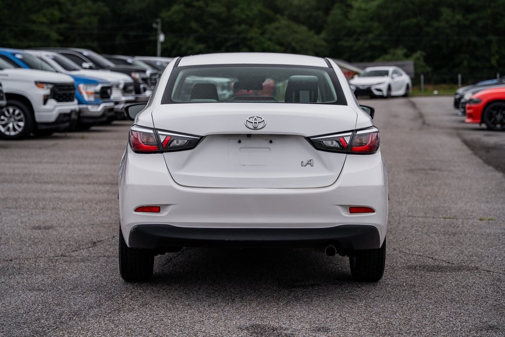 2018 Toyota Yaris iA Base photo 5