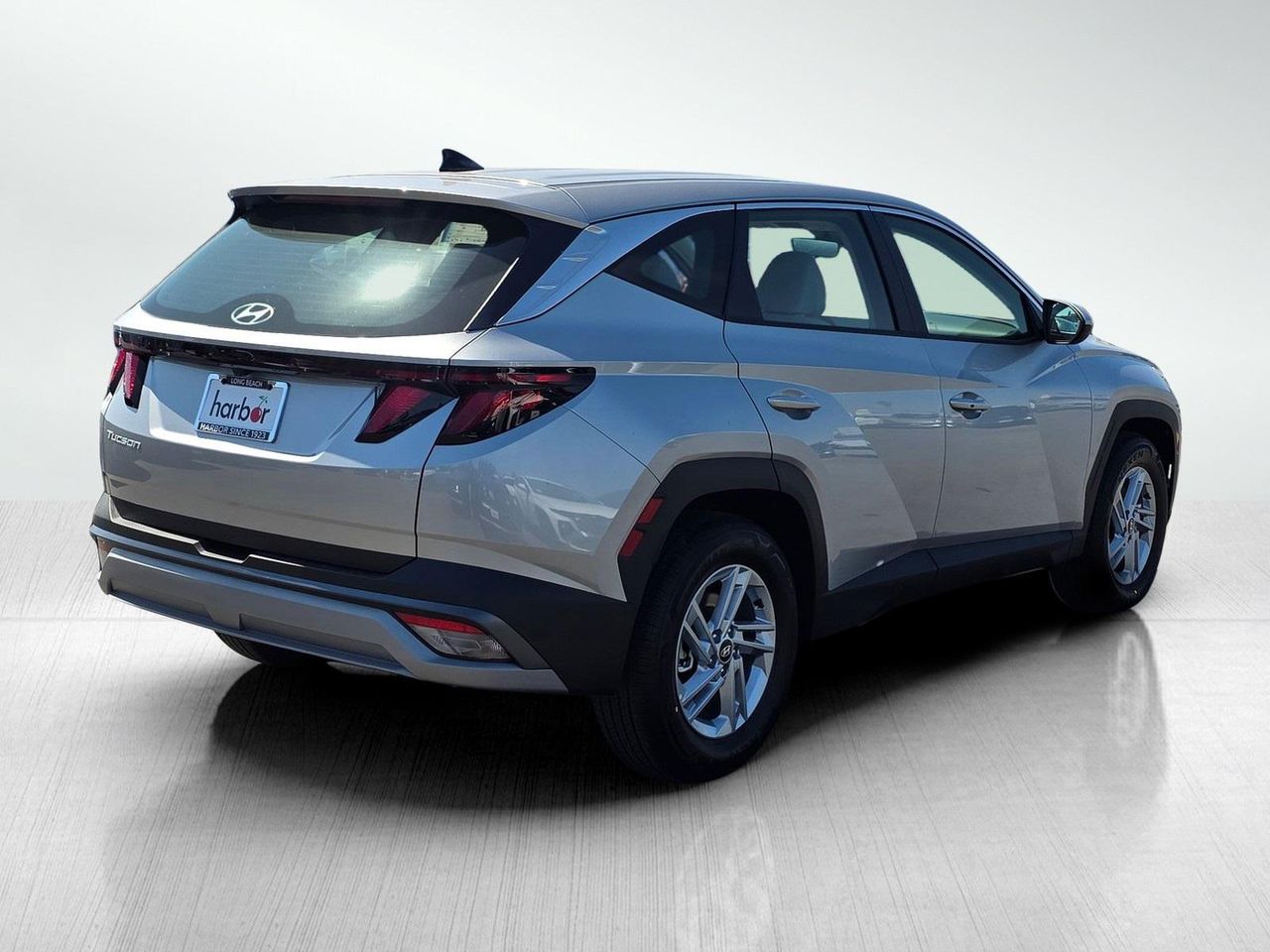 2025 Hyundai Tucson SE photo 6