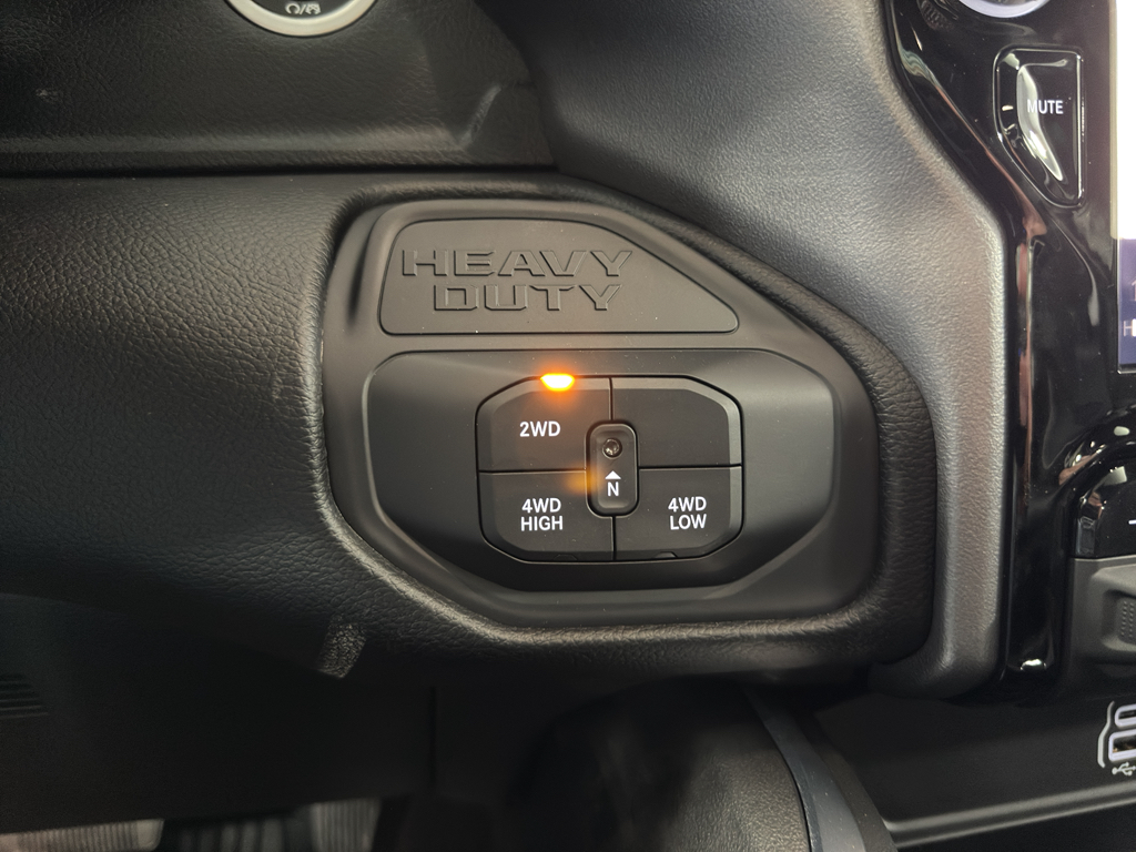2025 Ram 2500 Laramie photo 29