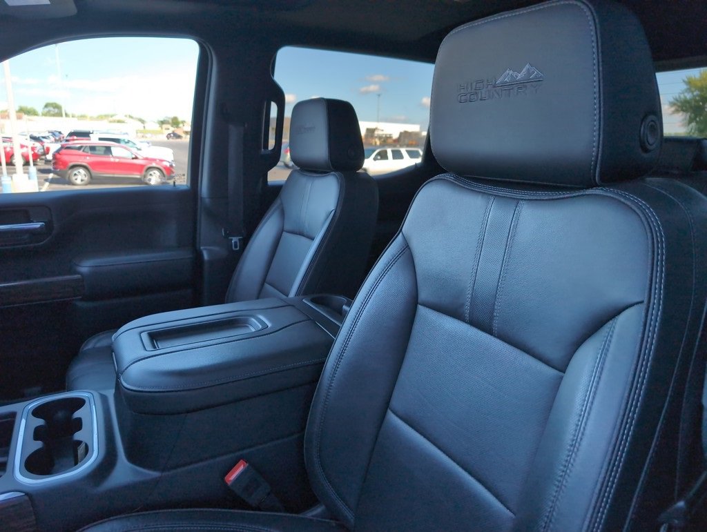 2019 Chevrolet Silverado High Country photo 15