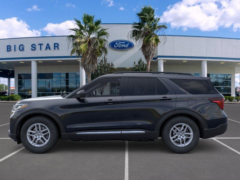 2025 Ford Explorer photo 3