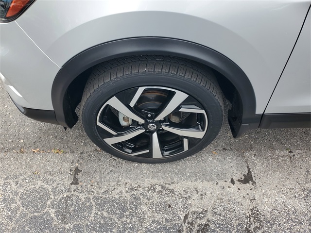2022 Nissan Rogue Sport SL photo 4