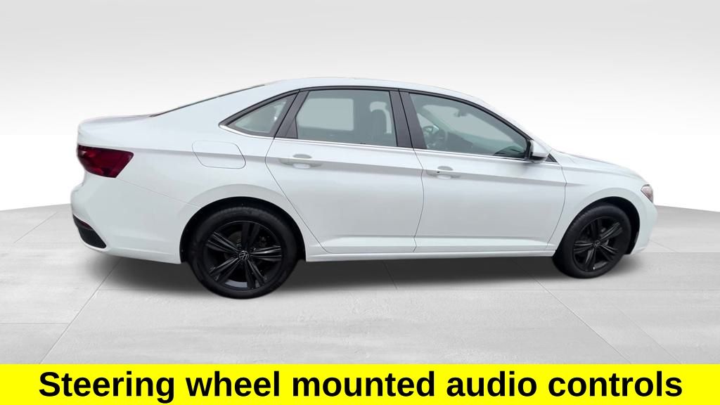 2024 Volkswagen Jetta 1.5T SE photo 12